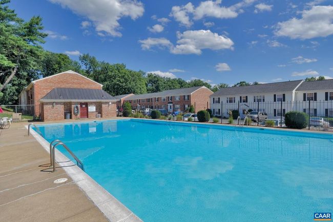 APT-4 - 2421 Barracks Pl, Condo with 2 bedrooms, 1 bathrooms and null parking in CHARLOTTESVILLE VA | Image 11