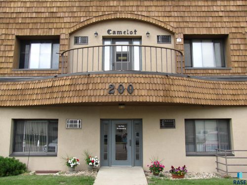 206-200 S Freeman Ave, Luverne, MN, 56156-1861 | Card Image