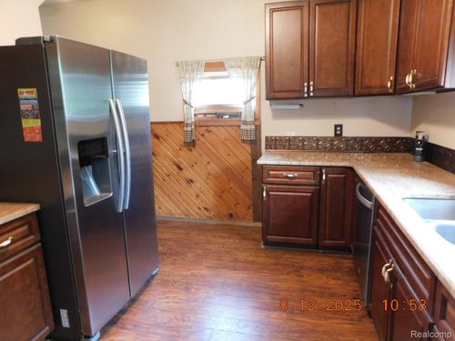 207 Garden Ln, Fowlerville, MI, 48836-9012 | Card Image