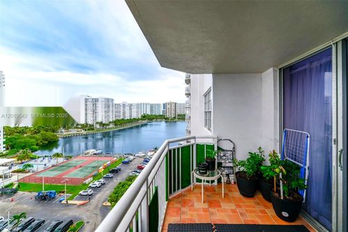 1102-18051 Biscayne Blvd, Aventura, FL, 33160-5262 | Card Image