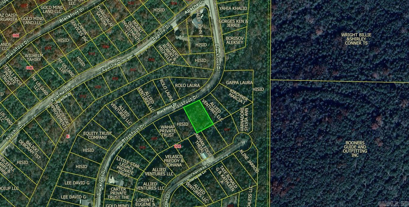 Land in Holiday Island