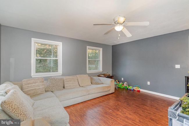 8 E Locust St, House other with 3 bedrooms, 1 bathrooms and null parking in MOUNT HOLLY SPRINGS PA | Image 14