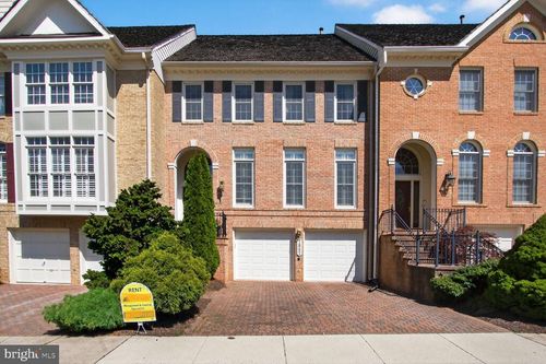 7907 Turncrest Dr, POTOMAC, MD, 20854-2771 | Card Image