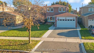 12 Willowcrest Crt, House other with 3 bedrooms, 3 bathrooms and 6 parking in Brampton ON | Image 1