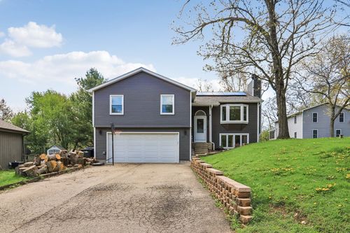 1011 Ridgewood Ave, McHenry, IL, 60051-7538 | Card Image