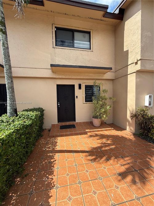 apt-l4-131 Sw 109th Ave, Miami, FL, 33174-1231 | Card Image