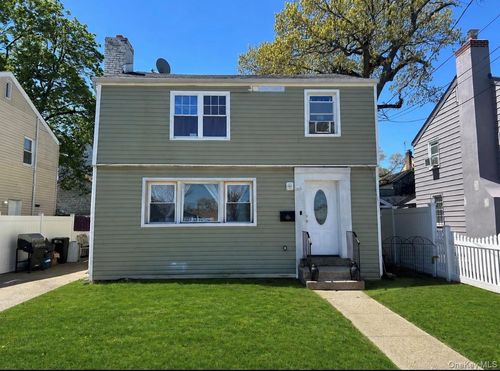 165 President St, Hempstead, NY, 11550-4718 | Card Image