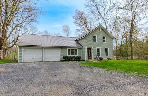 9465 Center St, Holland Patent, NY, 13354-3616 | Card Image
