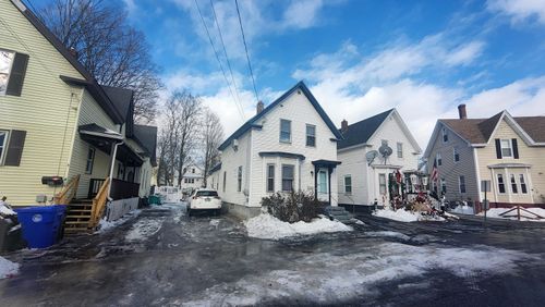 87 Parker St, Manchester, NH, 03102-4424 | Card Image