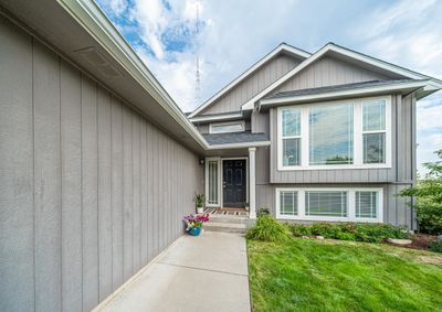 2411 E 52nd Ln, Home with 5 bedrooms, 2 bathrooms and null parking in Spokane WA | Image 3