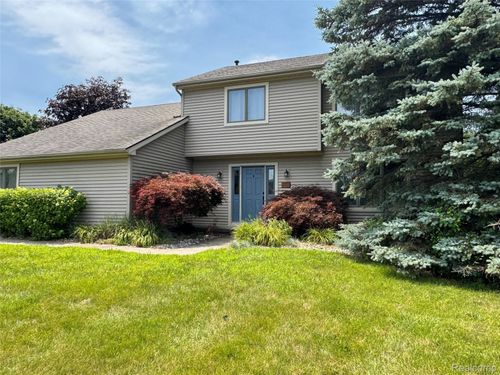 2132 Maple Creek Cir, Ann Arbor, MI, 48108-9606 | Card Image