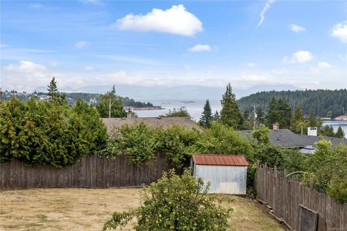 1968 Estevan Rd, Nanaimo, BC, V9S3Z2 | Card Image
