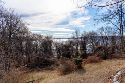 110 2nd St, Verplanck, NY, 10596-7721 | Card Image