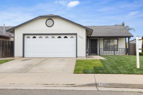 1049 Lake Park Ave, Galt, CA, 95632-3714 | Card Image