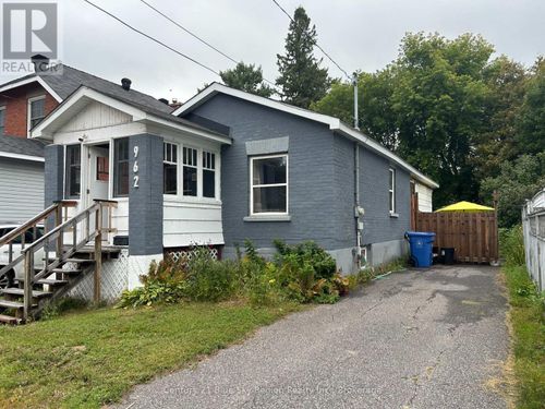 962 Main St W, North Bay, ON, P1B2W1 | Card Image