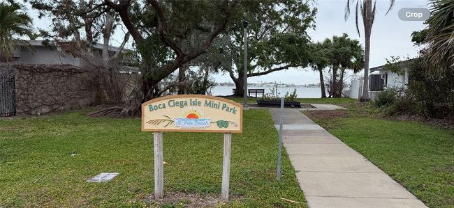 997 Boca Ciega Isle Dr, House other with 4 bedrooms, 2 bathrooms and null parking in ST PETE BEACH FL | Image 4