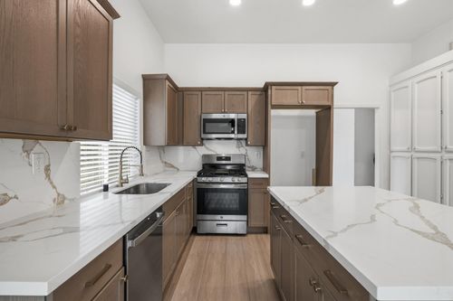 7737 Antelope Hills Dr, Antelope, CA, 95843-2478 | Card Image