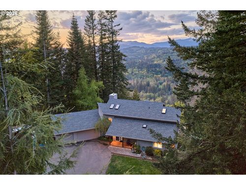832 Wildlife Dr, Washougal, WA, 98671-7851 | Card Image