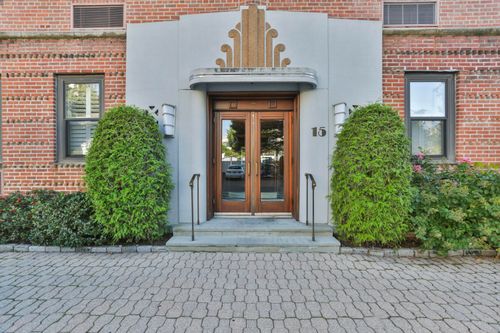 1b-15 Lafayette Ct, Greenwich, CT, 06830-5310 | Card Image