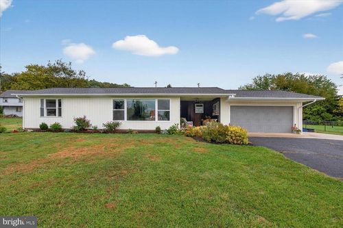 1338 Reading Rd, Denver, PA, 17517-8924 | Card Image