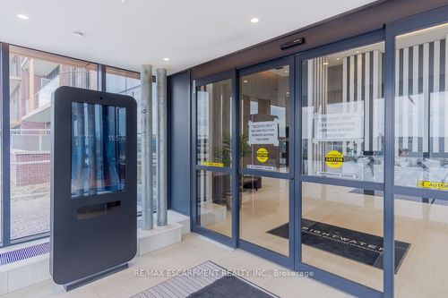 812-220 Missinnihe Way, Mississauga, ON, L5H0A9 | Card Image