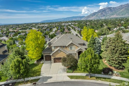 2129 E Rocklin Dr, Sandy, UT, 84092-4064 | Card Image