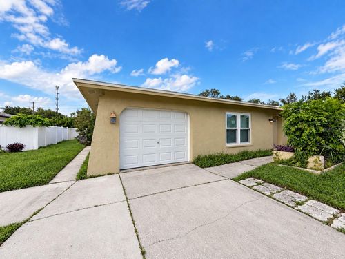 902 W Shannon Ct, Venice, FL, 34293-1235 | Card Image