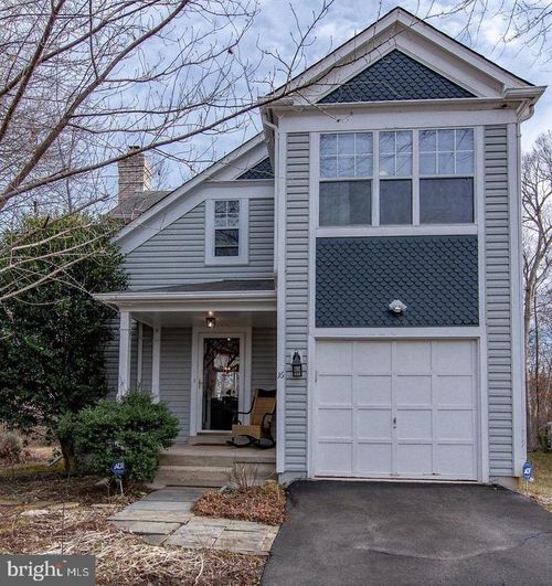 16 Glengyle Ln, STERLING, VA, 20165-5737 | Card Image