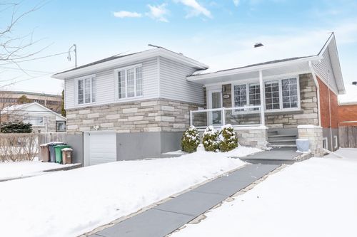 2495 Rue Valade, Montréal, QC, H4M1N2 | Card Image