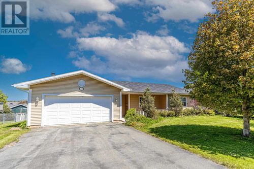 42 Braemore Ave, Charlottetown, PE, C1E1P8 | Card Image