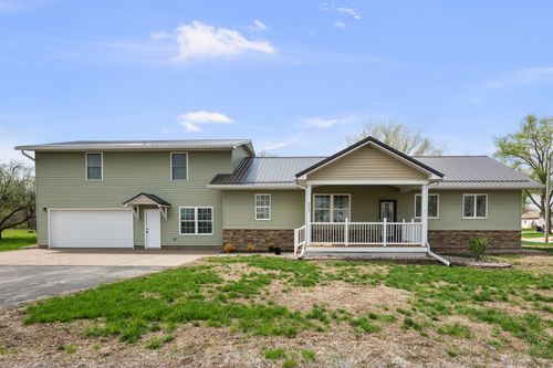 317 S Walnut St, Wilton, IA, 52778 | Card Image