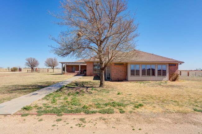 14101 E Fm 1527, Home with 3 bedrooms, 4 bathrooms and null parking in Lorenzo TX | Image 13