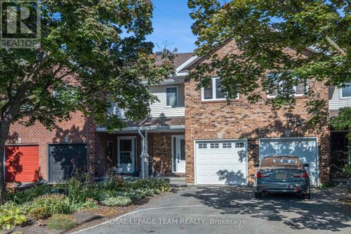 93 Royal Oak Crt, Ottawa, ON, K1T3N9 | Card Image