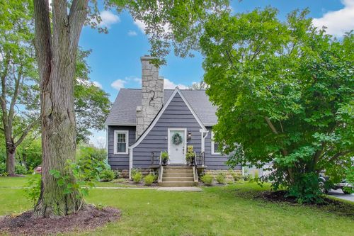 201 George St, Barrington, IL, 60010-4632 | Card Image