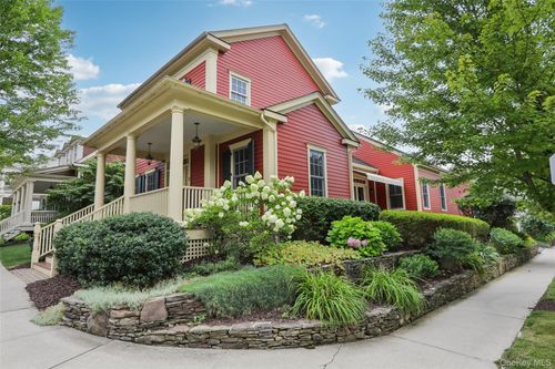 2 Sly St, Warwick, NY, 10990-3572 | Card Image