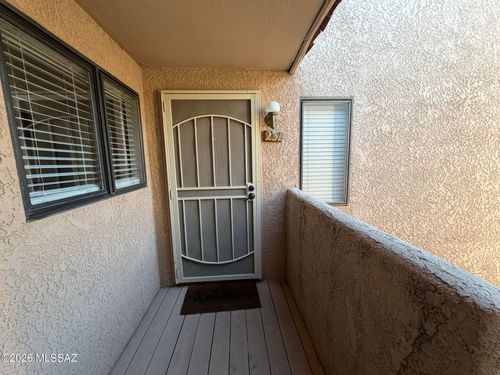 231-5750 N Camino Esplendora, Tucson, AZ, 85718 | Card Image