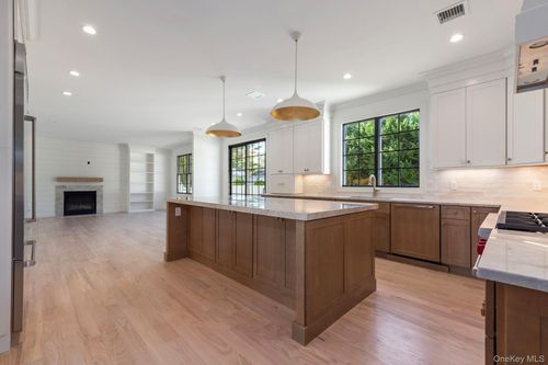 16 Otsego Pl, Jericho, NY, 11753-1406 | Card Image