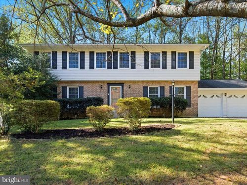 15084 Greenmount Dr, WOODBRIDGE, VA, 22193-1858 | Card Image