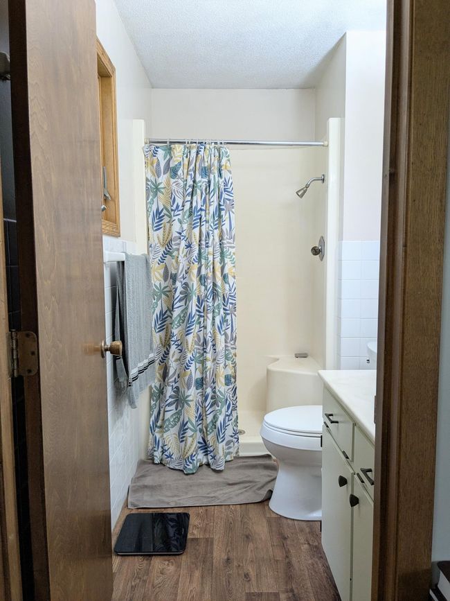 BR 1 Main Level Ensuite BA (2).jpeg.jpg | Image 29
