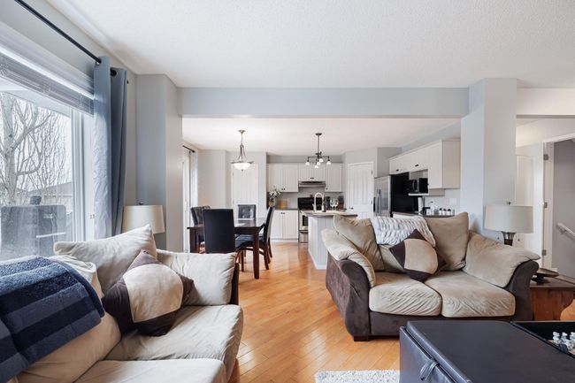 10 Somerglen Crescent Sw, House other with 4 bedrooms, 3 bathrooms and 4 parking in Calgary AB | Image 6