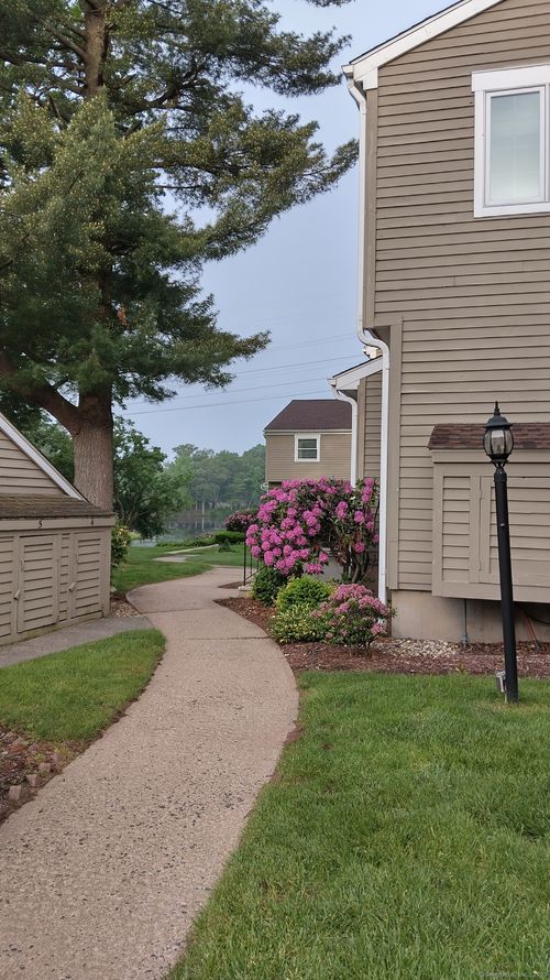 1-1 Putting Green Path, Southington, CT, 06489 | Card Image