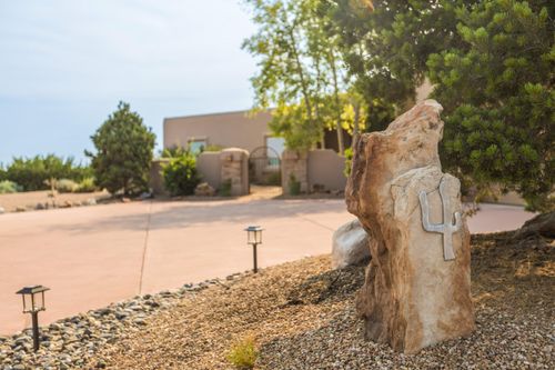 4 Meadows Pl, Placitas, NM, 87043-9470 | Card Image