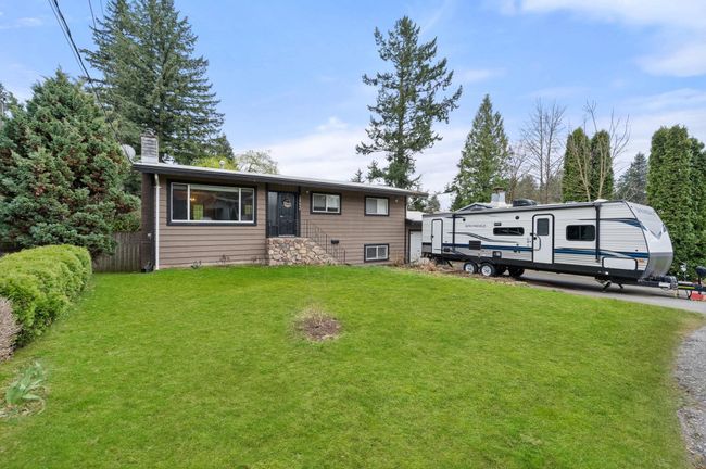 34232 Cedar Avenue, House other with 5 bedrooms, 2 bathrooms and 8 parking in Abbotsford BC | Image 2