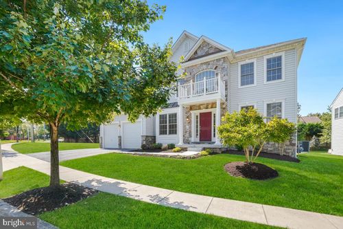 18400 Forest Crossing Ct, OLNEY, MD, 20832-3084 | Card Image