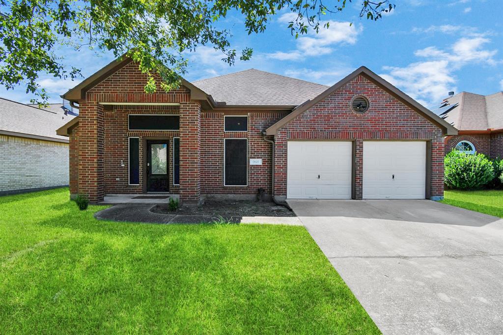 Omaha Dr, Baytown, TX 77521