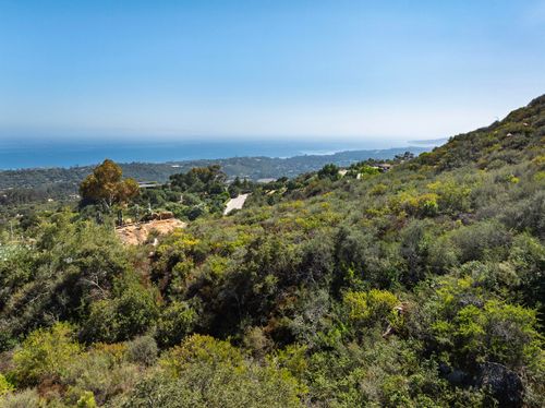 2770 Bella Vista Dr, Santa Barbara, CA, 93108-1608 | Card Image