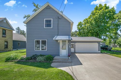 216 1st St Sw, Melrose, MN, 56352-1240 | Card Image