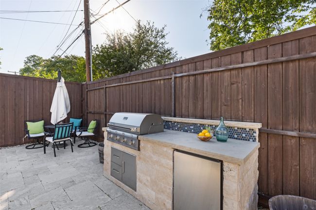 6931 Bob O Link Dr, House other with 3 bedrooms, 2 bathrooms and null parking in Dallas TX | Image 22
