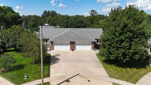 2012 Terrace Dr, Cedar Falls, IA, 50613-5800 | Card Image