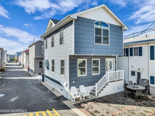 24 E Beach Way, Lavallette, NJ, 08735-1910 | Card Image
